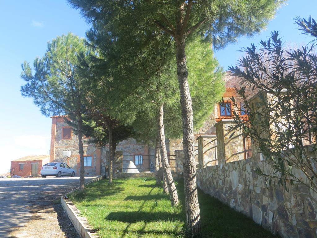 Hostal Rest. Campoabierto Valencia de las Torres Eksteriør billede