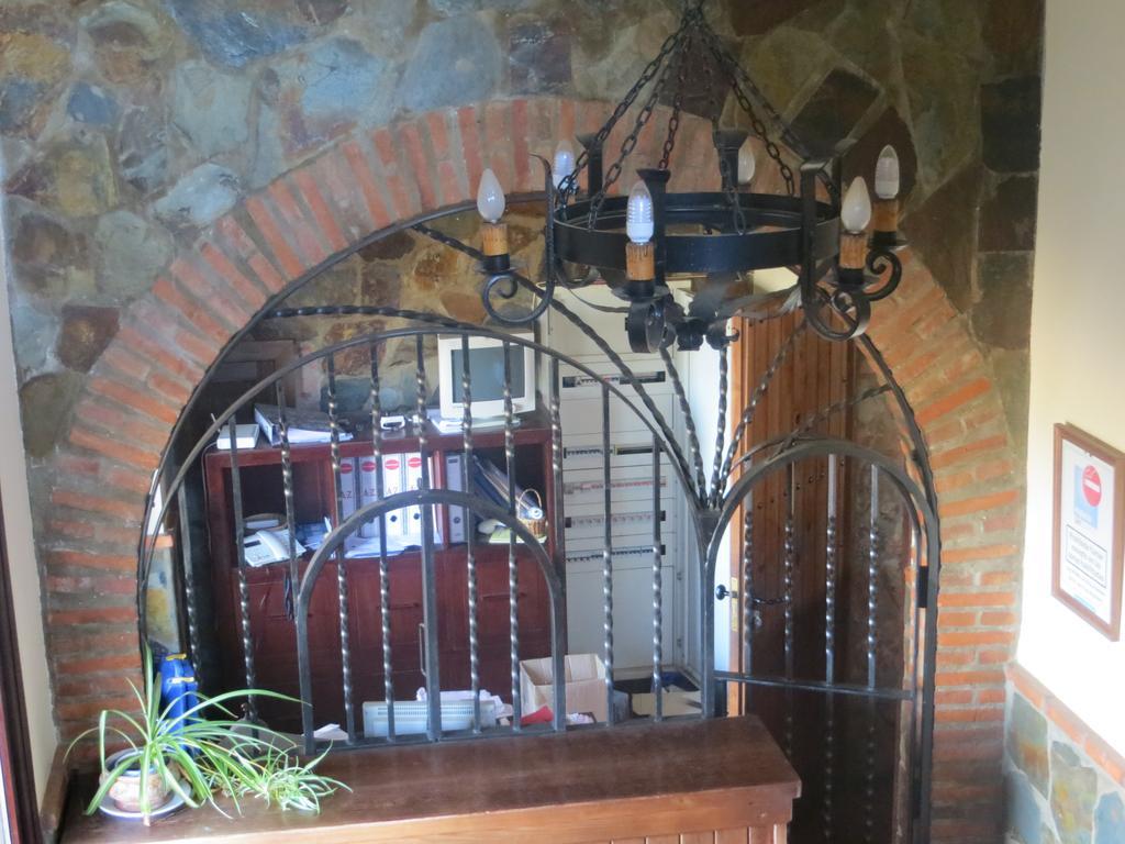 Hostal Rest. Campoabierto Valencia de las Torres Eksteriør billede