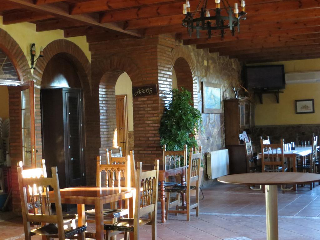 Hostal Rest. Campoabierto Valencia de las Torres Eksteriør billede