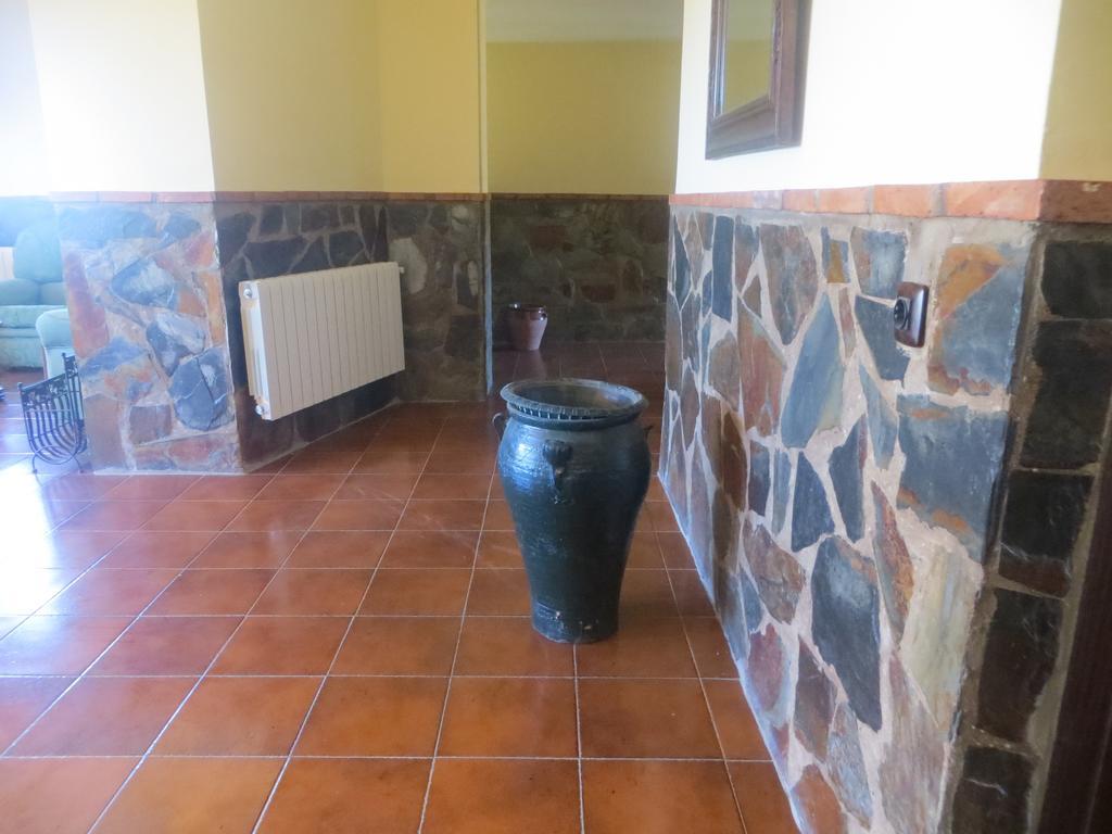 Hostal Rest. Campoabierto Valencia de las Torres Eksteriør billede