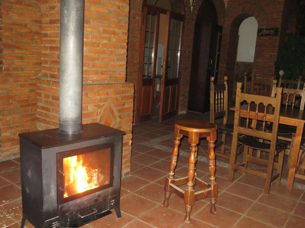 Hostal Rest. Campoabierto Valencia de las Torres Eksteriør billede