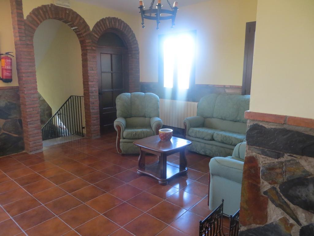 Hostal Rest. Campoabierto Valencia de las Torres Eksteriør billede