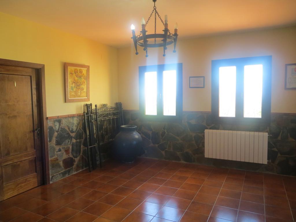 Hostal Rest. Campoabierto Valencia de las Torres Eksteriør billede