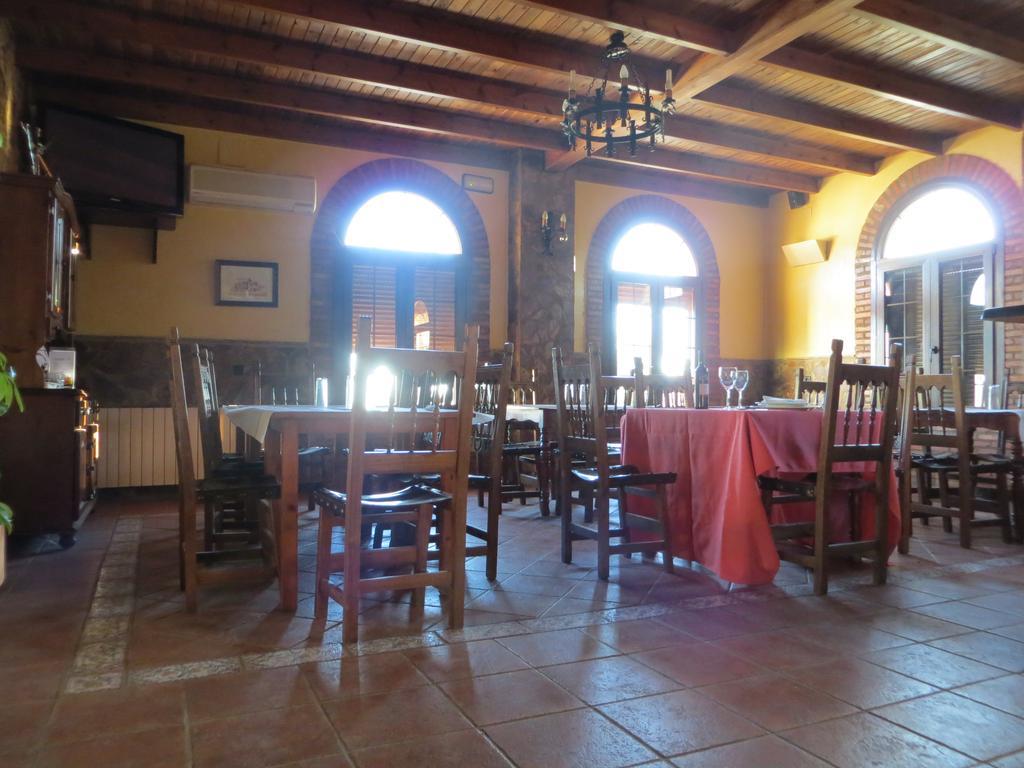 Hostal Rest. Campoabierto Valencia de las Torres Eksteriør billede